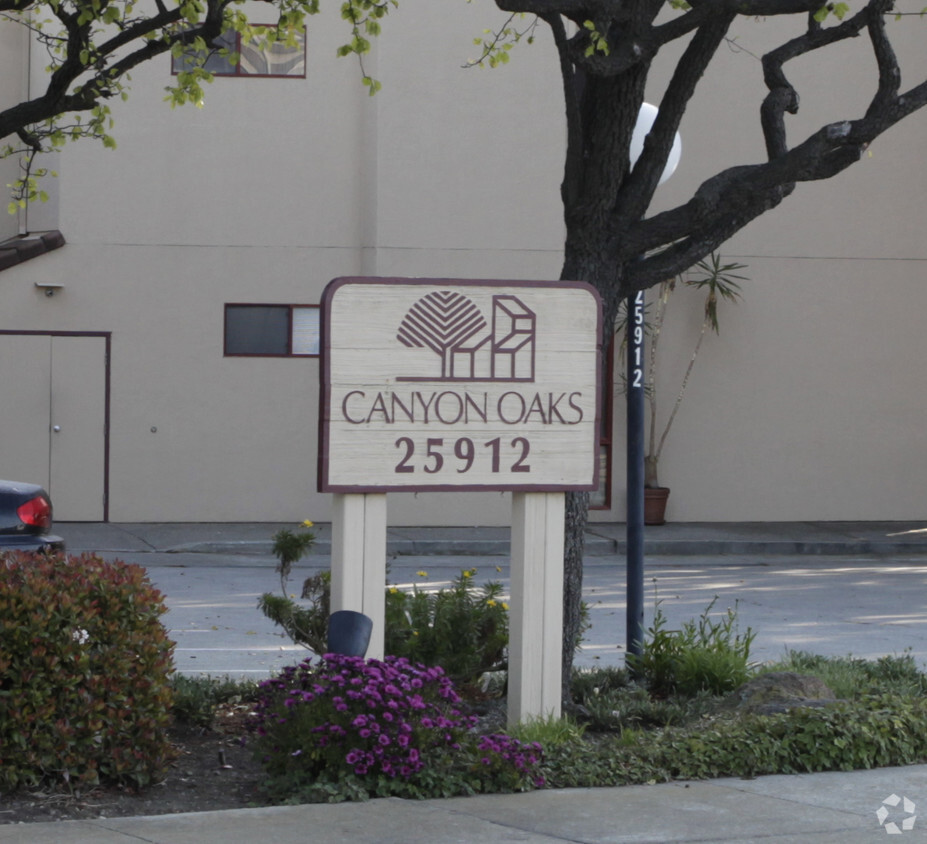 Foto del edificio - Canyon Oaks