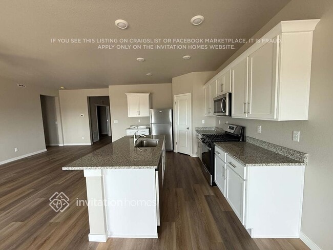 Foto del edificio - 972 Cascade Falls St