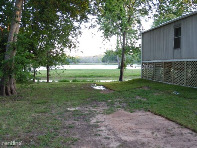 Building Photo - 3 br, 2 bath Mobile Home - 111 Spur
