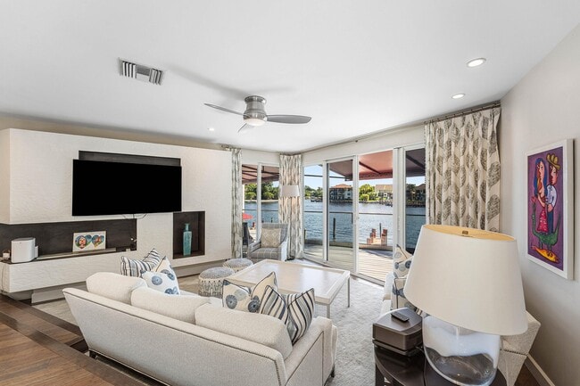 Foto del edificio - 811 Palm Trail