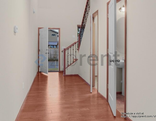 Building Photo - 5614 147th Pl NE