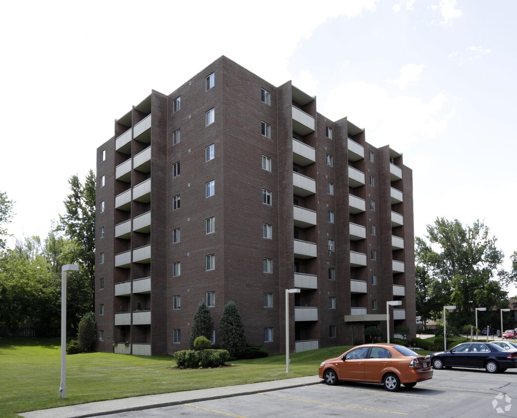 Southwood Apartments 381 Edinburgh Rd S Guelph, ON