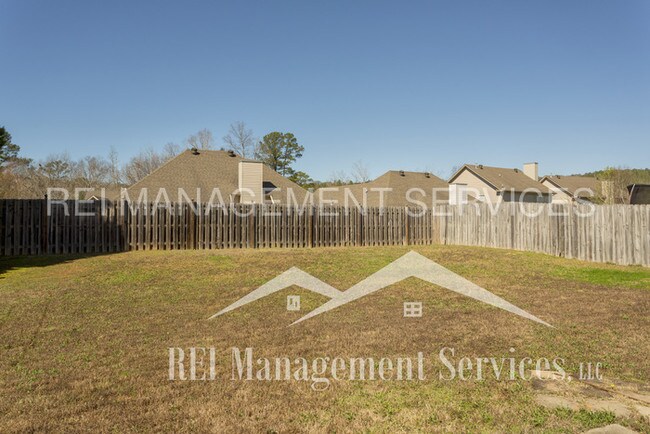 Building Photo - 2117 Forest Lakes Ln