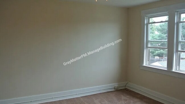 Foto del edificio - 861 Priestley Ave