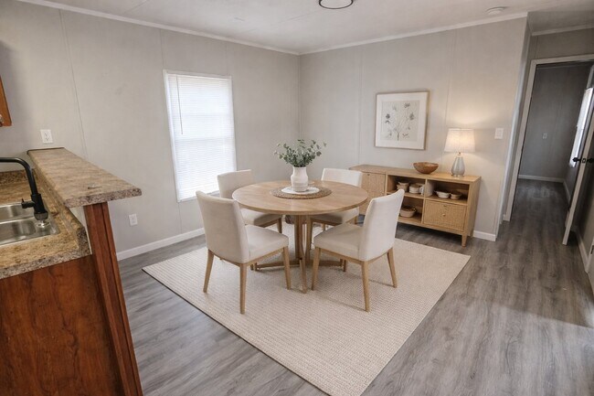 Foto del edificio - 25 Deerwood Park