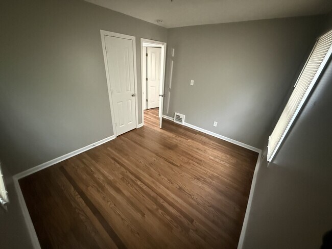 Foto del edificio - 21418 Raymond St
