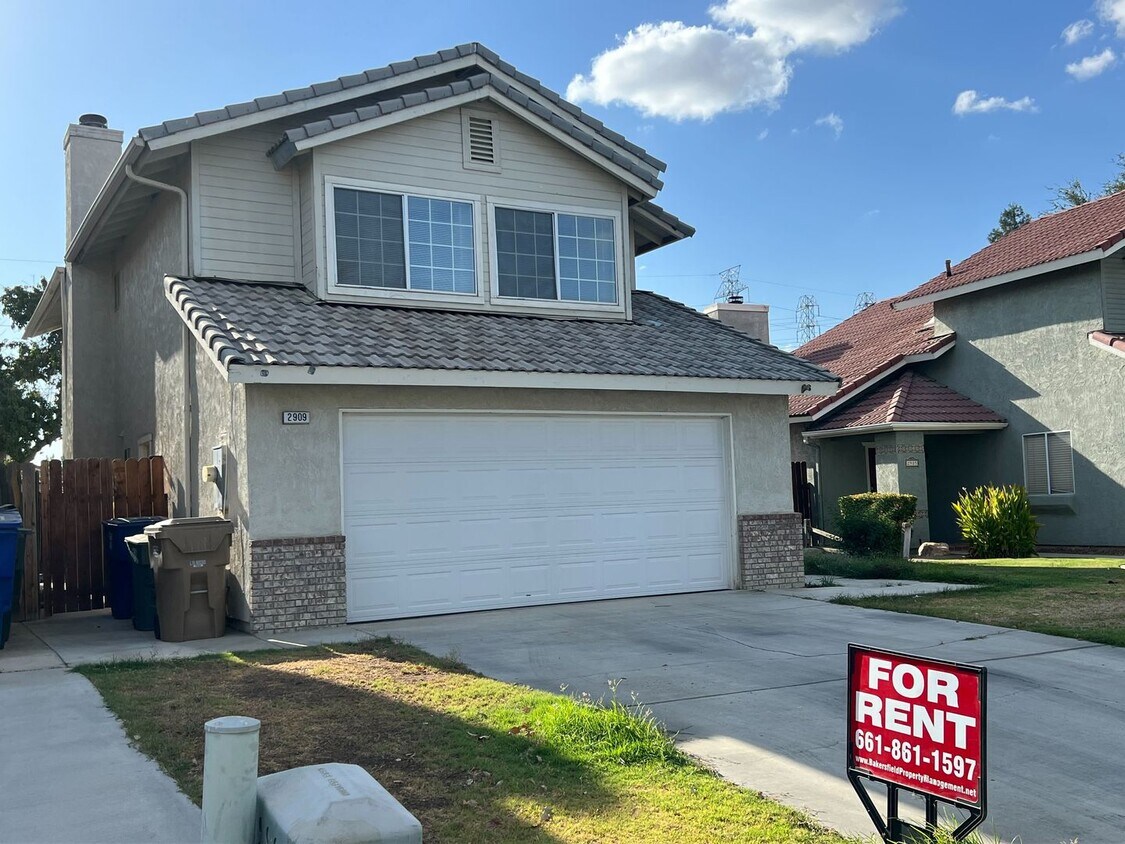 Foto principal - Available Now - Elegant 3-Bedroom, 2.5 Bat...