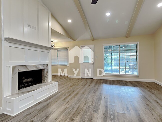 Foto del edificio - 2905 Shady Creek Dr