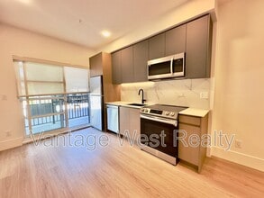 Building Photo - 720-720 K. L. O. Rd