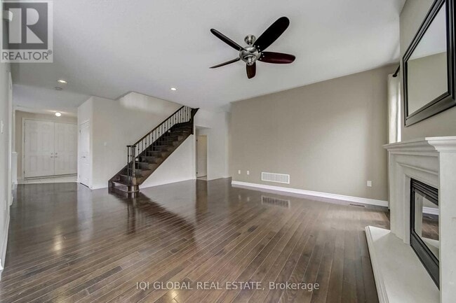 Building Photo - 2 Bowkett Dr