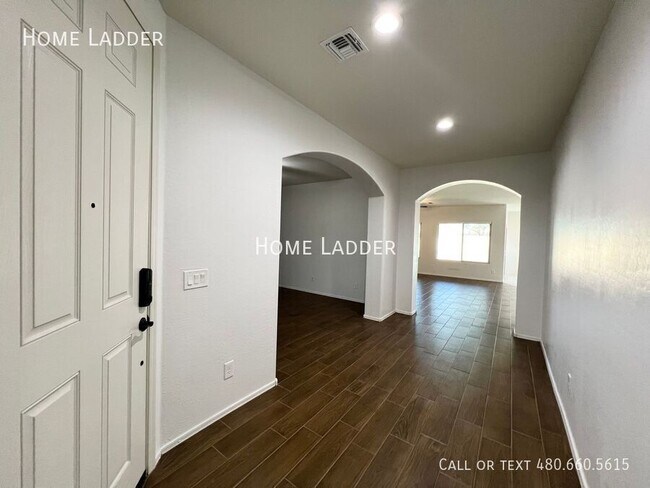 Foto del edificio - 5736 W Heritage Ct