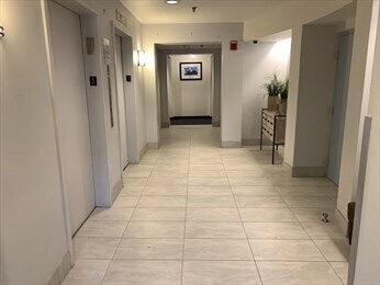 Foto del edificio - 133 Commander Shea Blvd