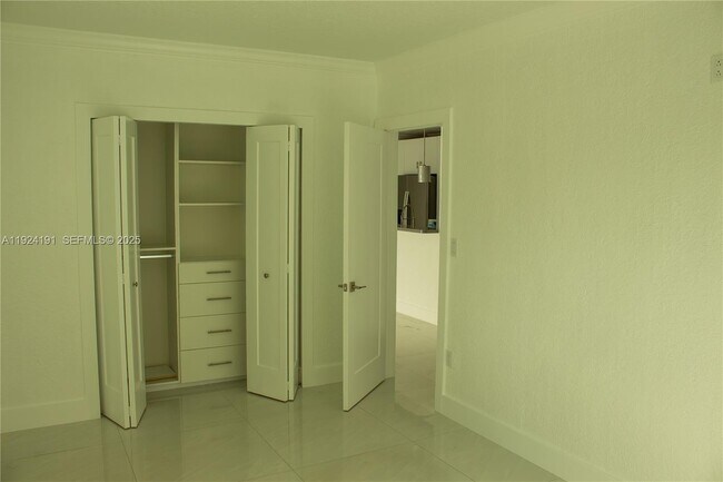 Foto del edificio - 1211 W 34th St