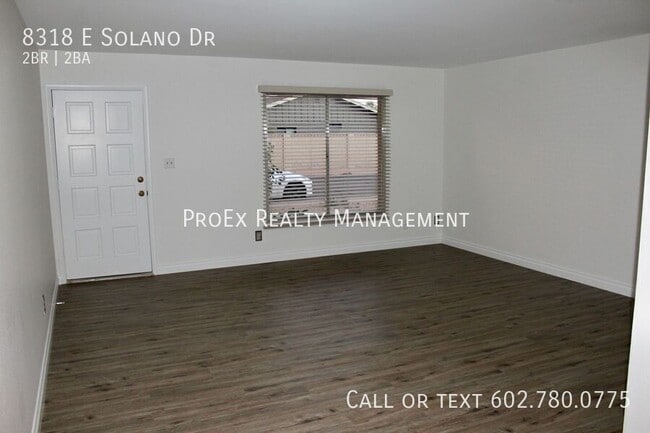 Foto del edificio - 8318 E Solano Dr