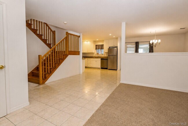 Building Photo - 263 Tamerisk Ln