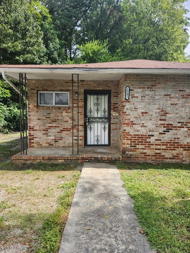 Photo - 2201 & 2203 Gilbert Street Apartment