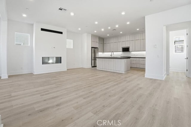 Foto del edificio - 8 Remy Ln