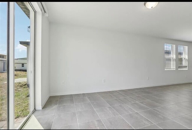 Building Photo - 3872 Giorgio Dr