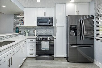 Building Photo - 3630 Whitehall Dr Building Photo - 3630 Whitehall Dr