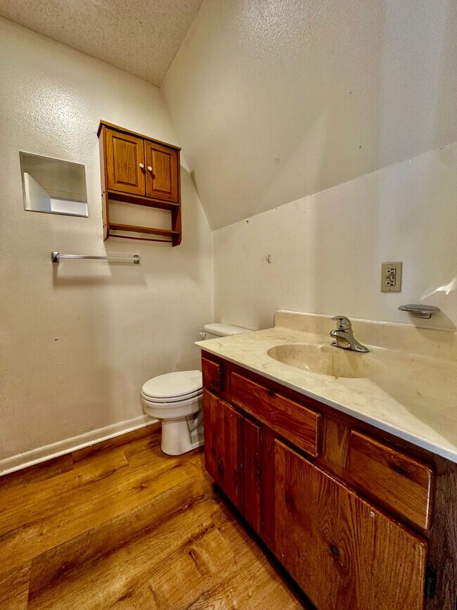 Foto del edificio - 2 Bedroom Apartment