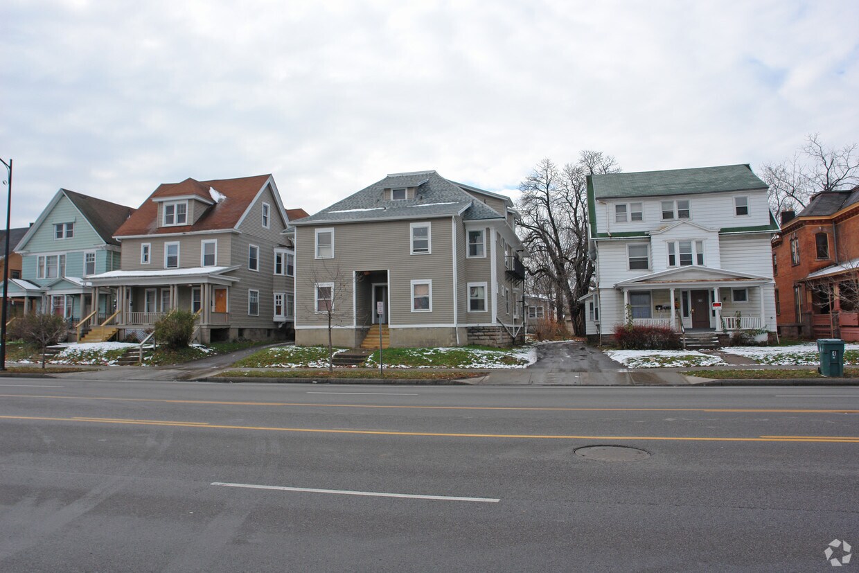 431 Lake Ave, Rochester, NY 14608 Apartments in Rochester, NY