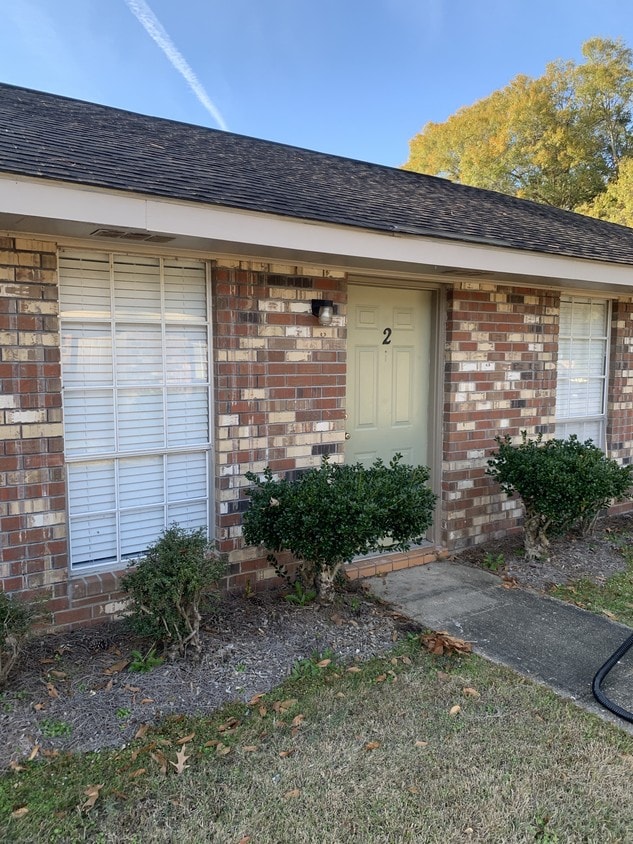 14032 Country Manor Ln, Hammond, LA 70403 Apartments in Hammond, LA