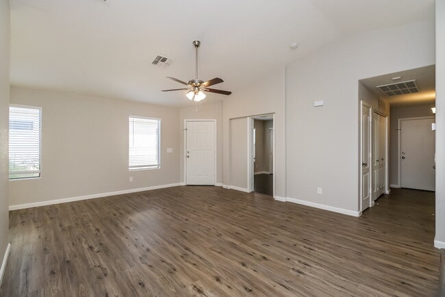 Foto del edificio - 4059 E Aragonite Ln