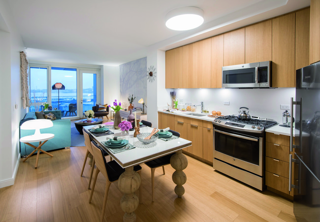 Building Photo - 625 W 57th St