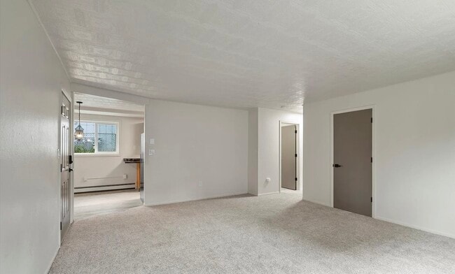 Spacious living room - 1117 Karluk St