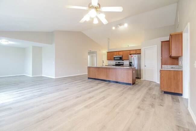 Foto del edificio - 200 Crescent Creek Court