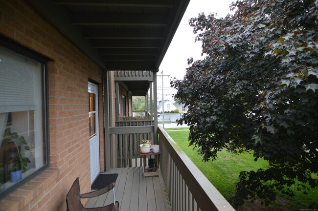 Foto del edificio - 1165 Stratford Rd