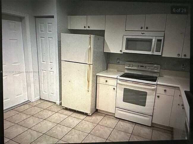 Foto del edificio - 4218 Vineyard Cir