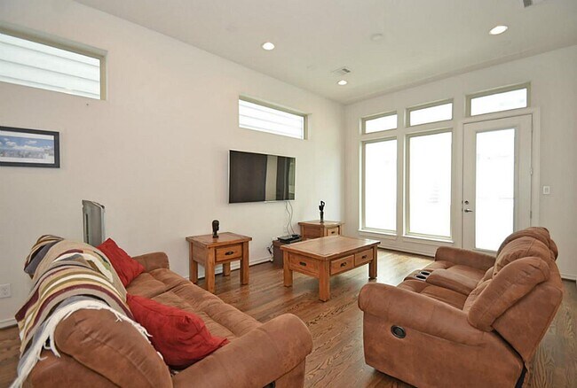 Foto del edificio - 2713 Clay St
