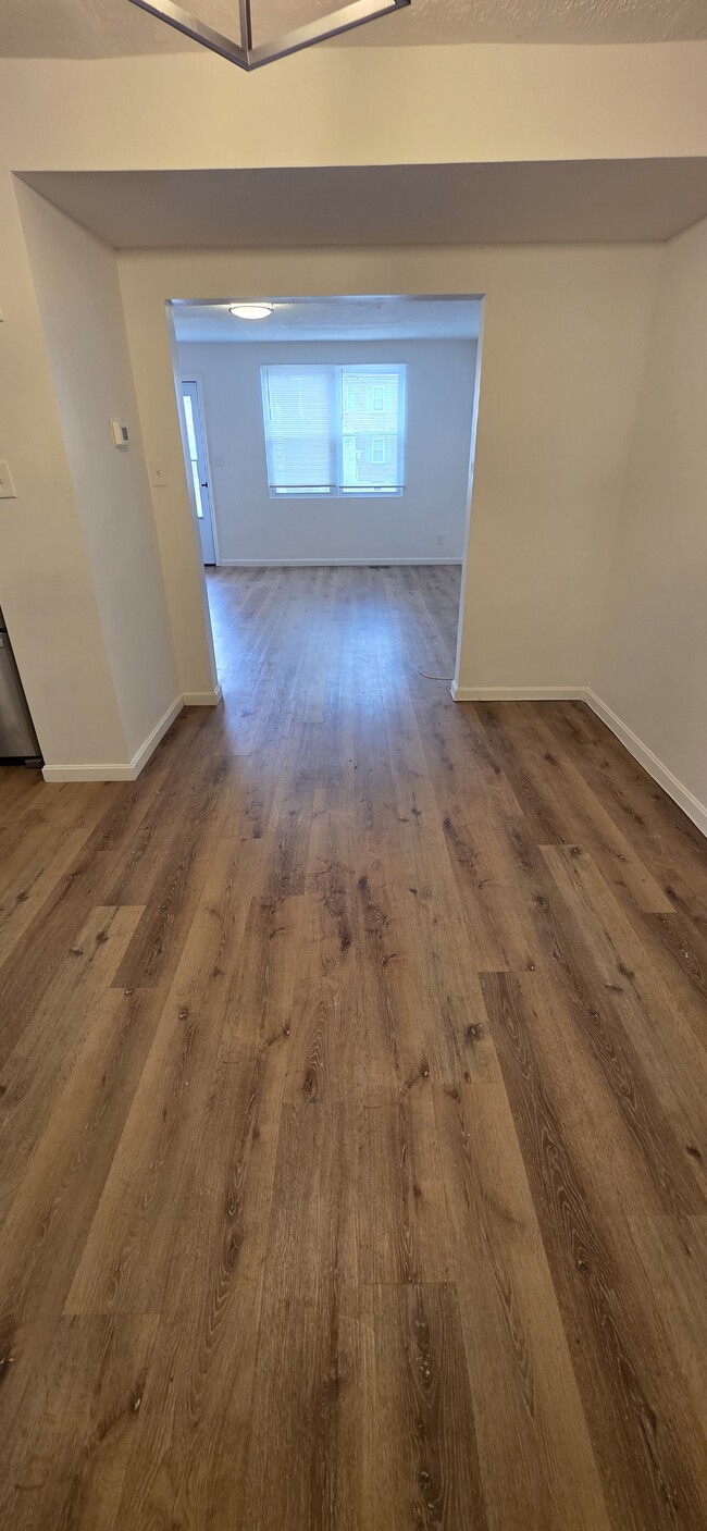 Building Photo - 8558 Willow Oak Rd