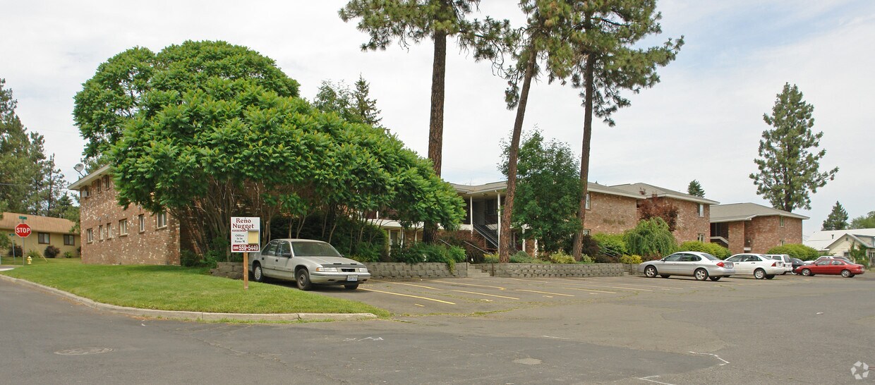 Eagle's Landing Apartments in Cheney, WA