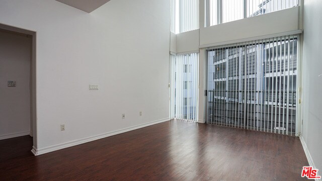 Foto del edificio - 629 Traction Ave
