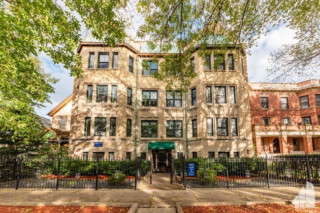 Building Photo - 4640 N Paulina St