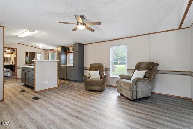 Foto del edificio - 10317 Giles Rd