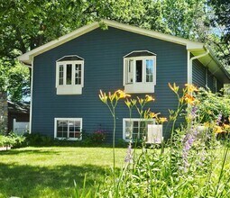 Building Photo - 5786 Lake Ave