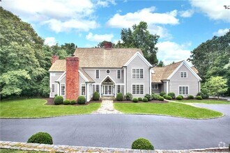 Building Photo - 30 Soundview Farm Rd