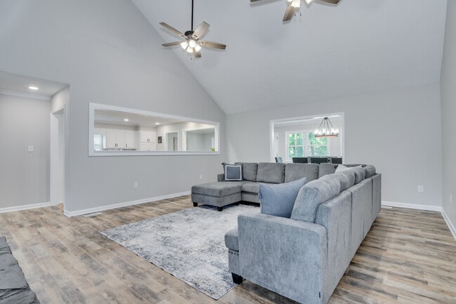 Building Photo - 219 Jasper Rd