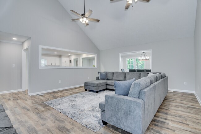 Foto del edificio - 219 Jasper Rd