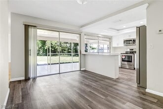 Building Photo - 4325 SE 16th Pl