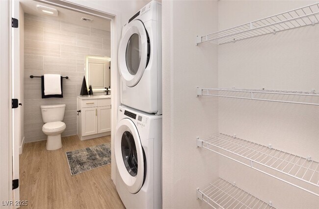 Building Photo - 100 E Warm Springs Rd