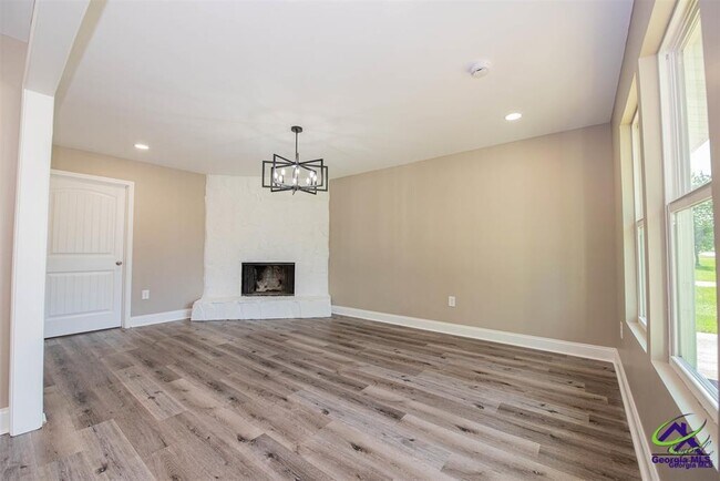 Foto del edificio - 401 Feagin Mill Rd