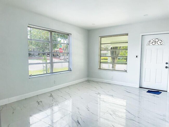 Foto del edificio - 425 SW 18th Ave