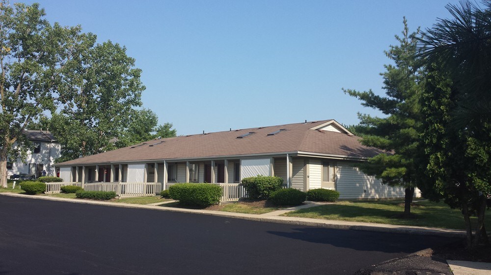 Building Photo - 2103 Smoky View Blvd