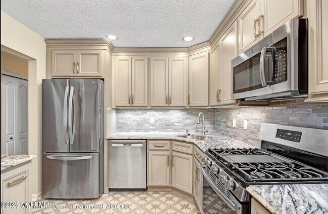 Foto del edificio - 71 Crabapple Ln