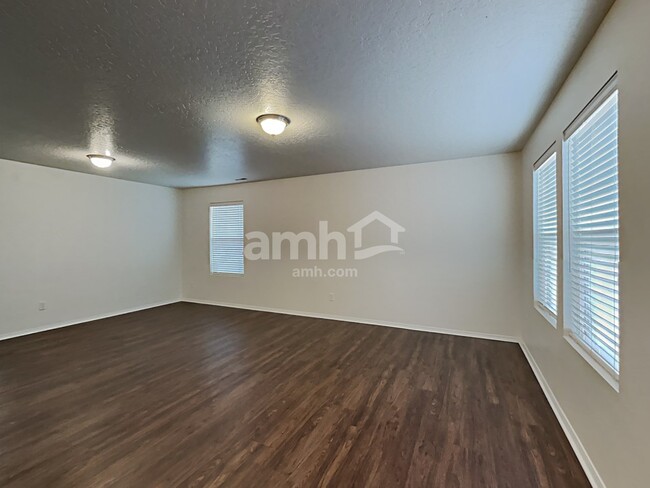 Building Photo - 2646 N Kristy Avenue