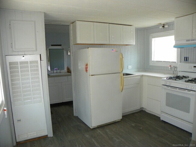 Foto del edificio - 20 Woodland Dr